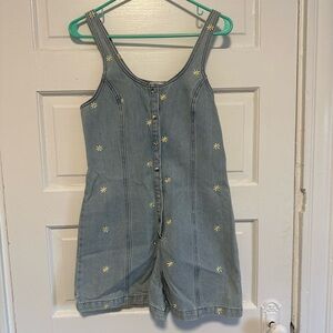 Storia Light Blue Romper with Daisy Embroidery